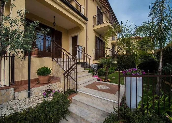 Lavinaio Bed & Breakfast Aci Sant'Antonio